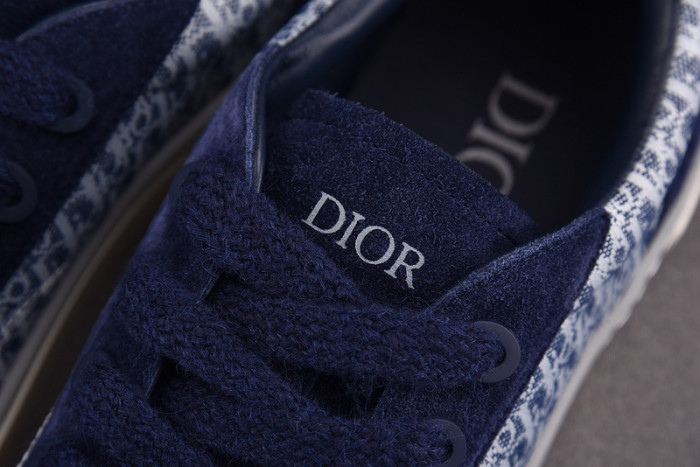D*or b33 sneaker