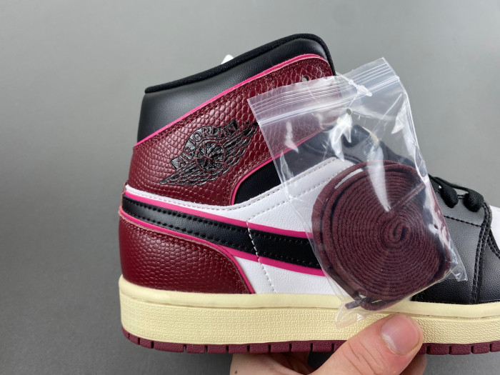 Air Jordan 1 High OG Black Red   FQ7818-101