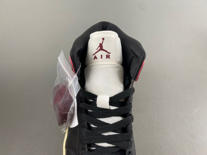 Air Jordan 1 High OG Black Red   FQ7818-101
