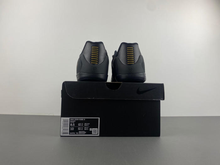 Nike Kobe 9 EM Low   646701-701