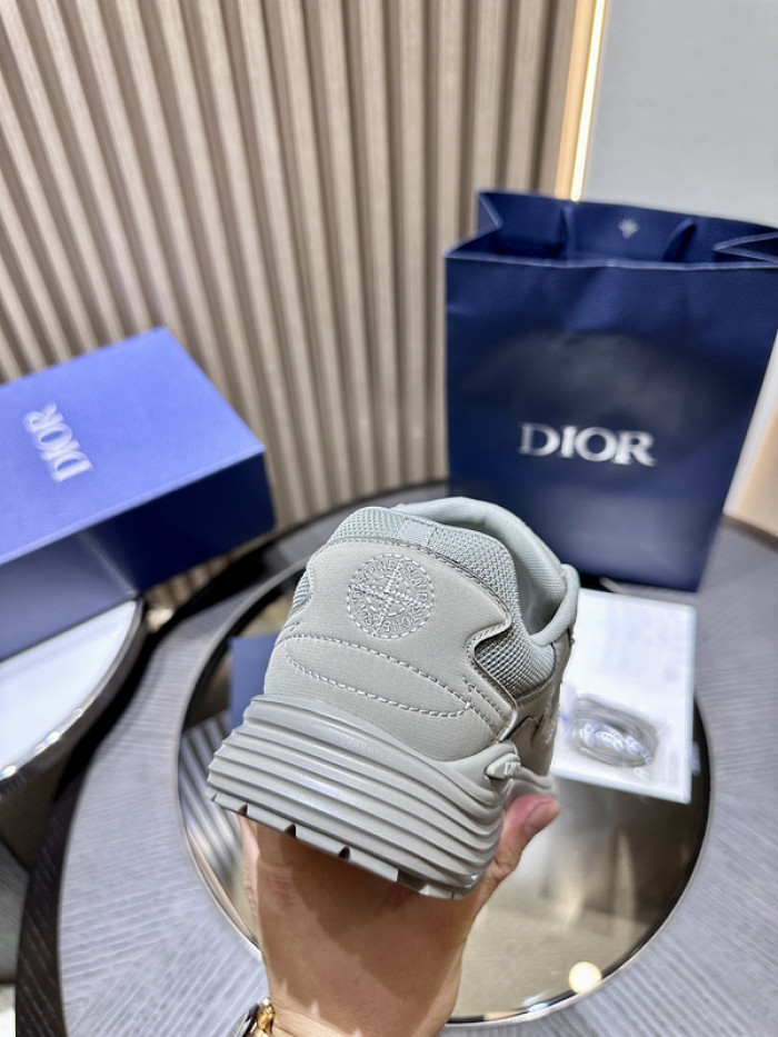 D*or b30 sneaker