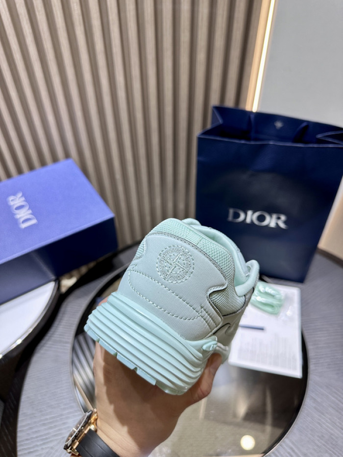 D*or b30 sneaker