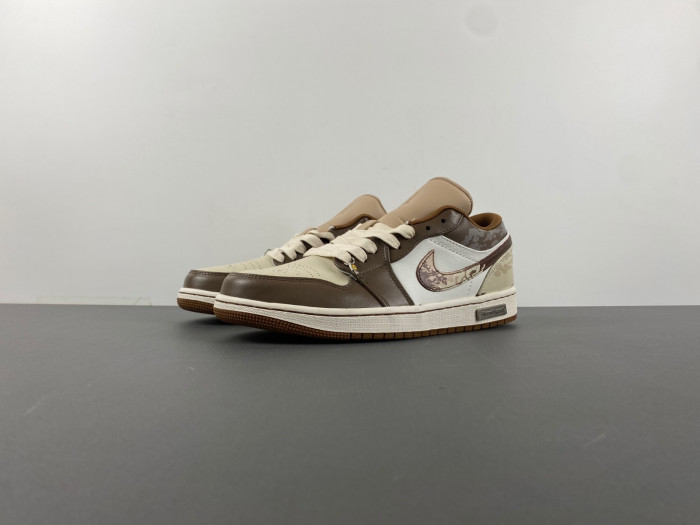 JORDAN 1 RETRO LOW  HF5743-221