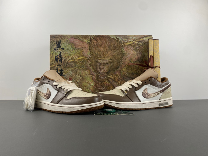 JORDAN 1 RETRO LOW  HF5743-221