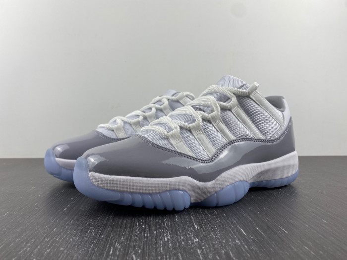 Jordan 11 Retro Cement Grey      AV2187-140