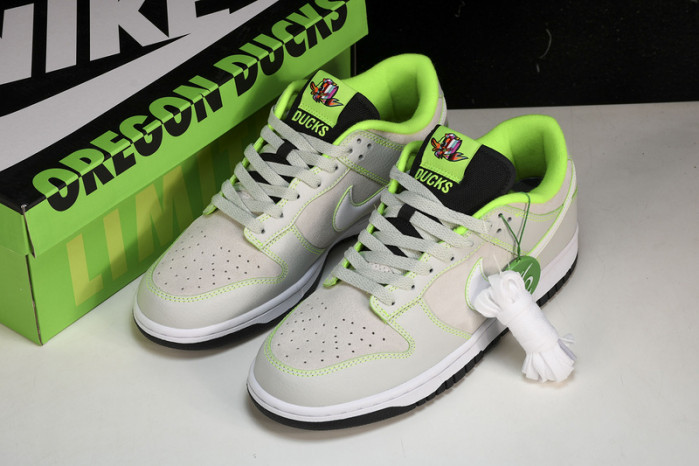Nike Dunk Low University of Oregon PE (2023) FQ7260-001