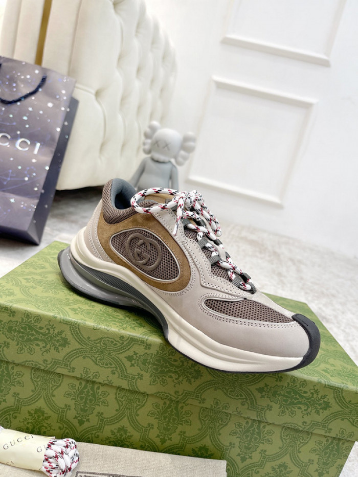 G*u*i run sneaker