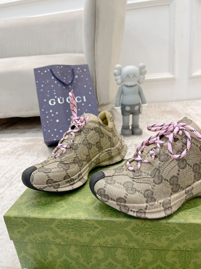 G*u*i run sneaker