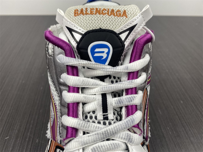 Ba*len*cia*ga runner