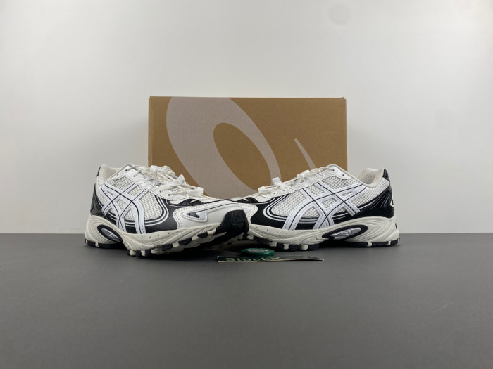 As*ic*s gel-kahana tr v4 "white black"