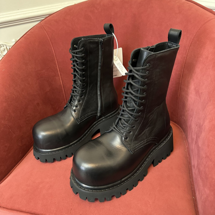 Ba*len*cia*ga boots