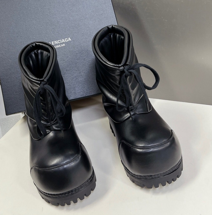 Ba*len*cia*ga boots (leather)