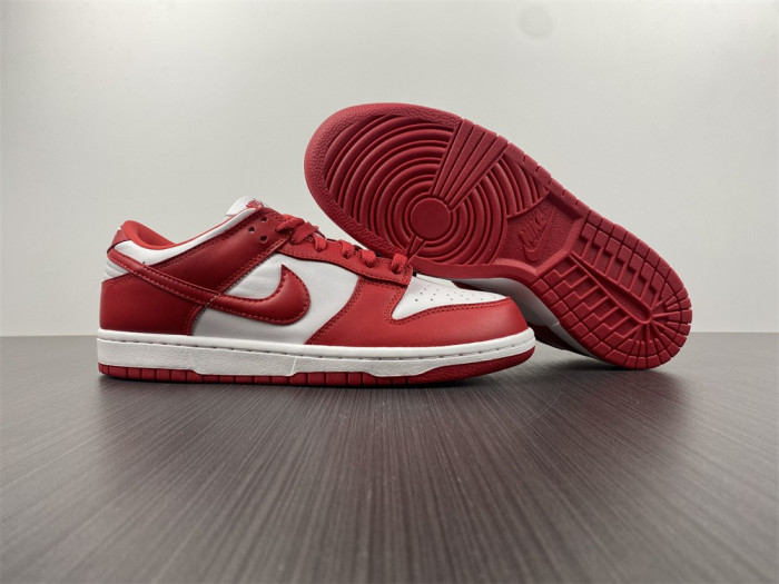 Nike Dunk Low SP “University Red”  CU1727-100