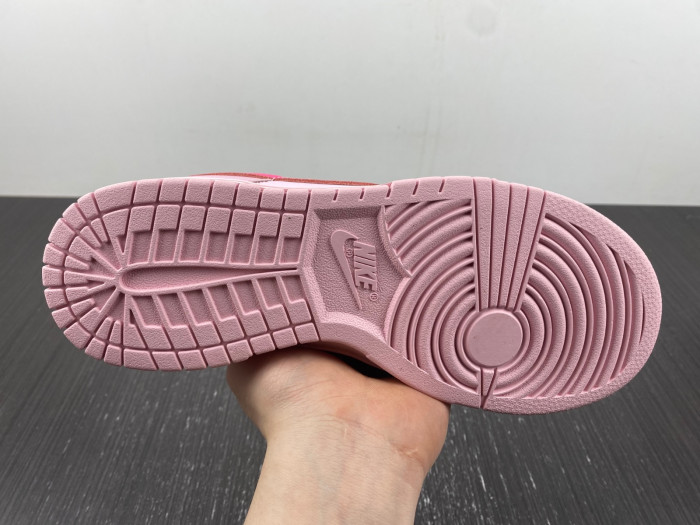 Nike Dunk Low Triple Pink (GS)    DH9765-600