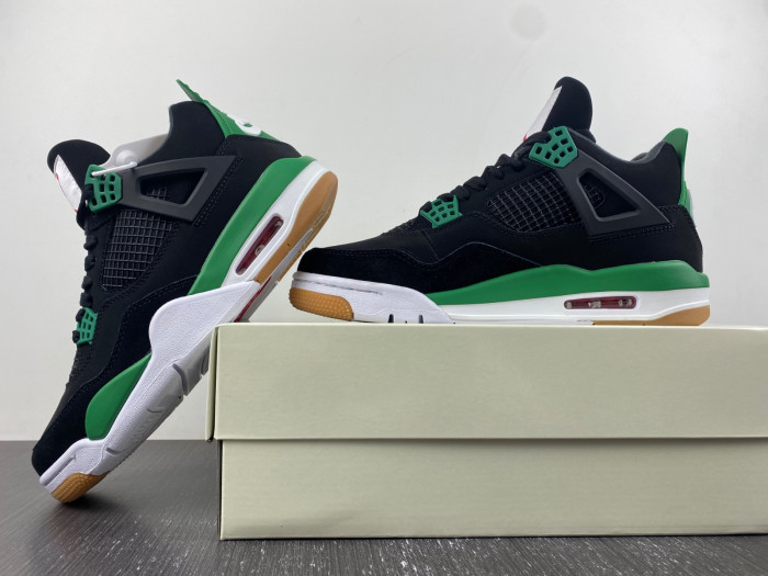 Jordan 4 Retro SB Black Green    DR5415-030