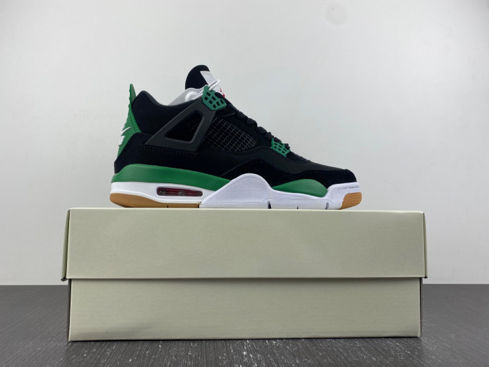 Jordan 4 Retro SB Black Green    DR5415-030
