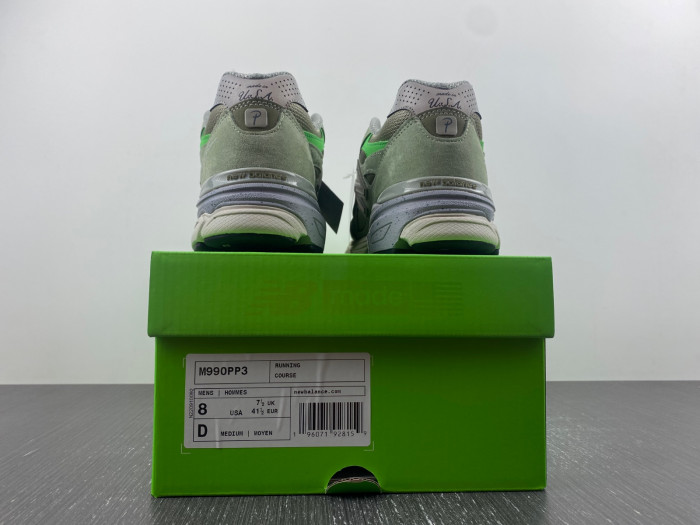 Patta Keep Your Family Close x New Balance 990 v3   M990PP3