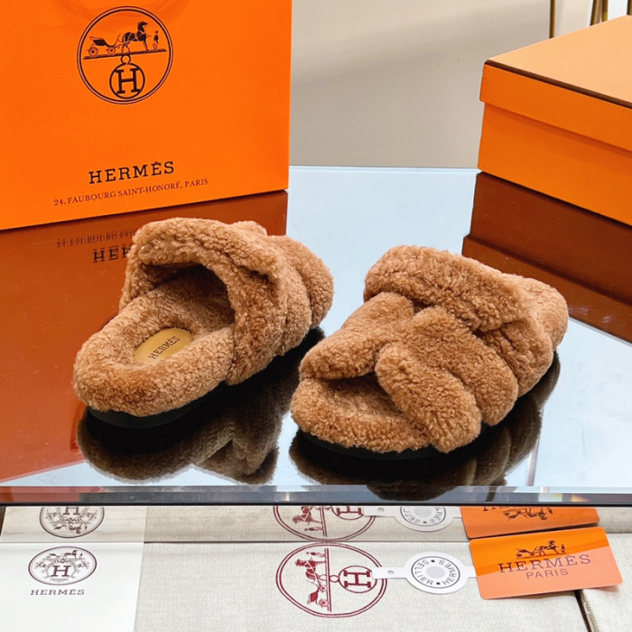 H**mes winter sandals
