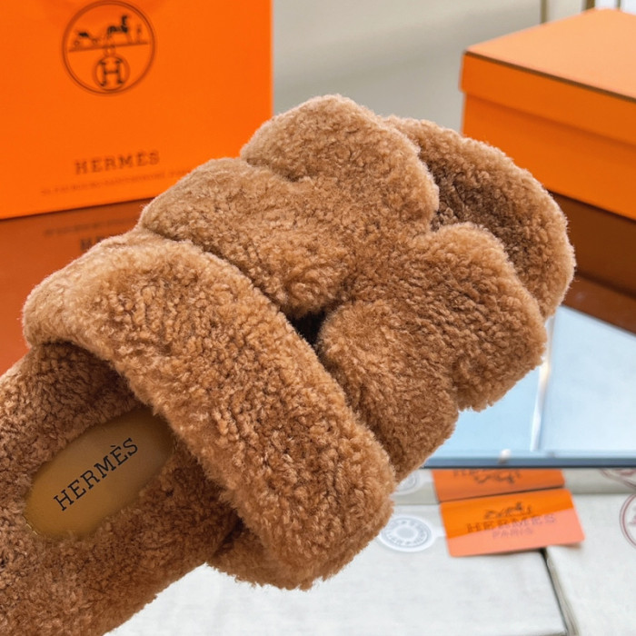 H**mes winter sandals