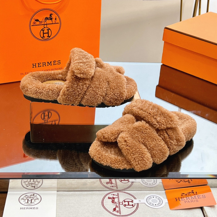 H**mes winter sandals
