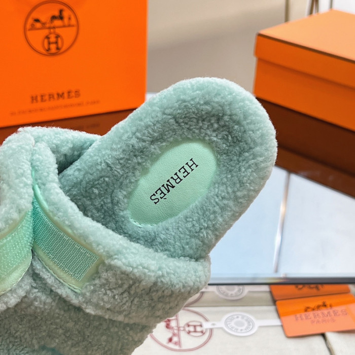 H**mes winter sandals