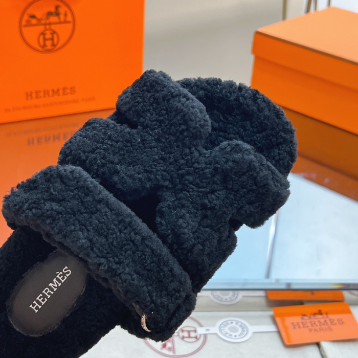 H**mes winter sandals