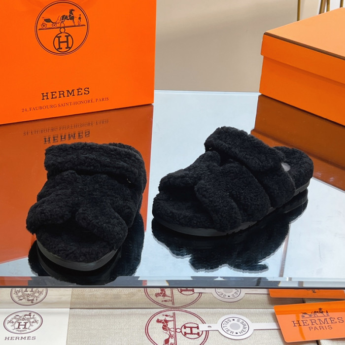 H**mes winter sandals
