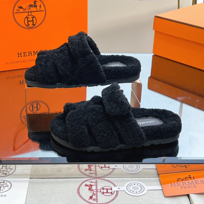 H**mes winter sandals