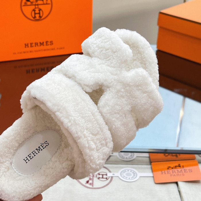 H**mes winter sandals