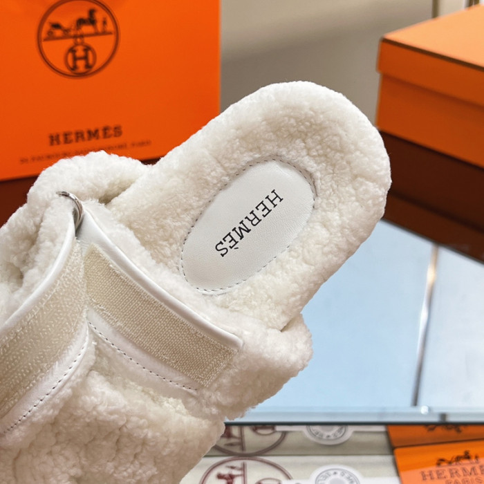 H**mes winter sandals