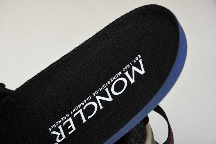 MONCLER TRAILGRIP GORE-TEX