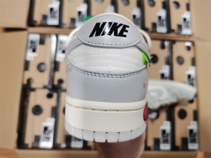 Nike Dunk Low Off-White Lot 25   DM1602-121