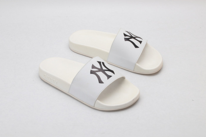 GUCC SANDALS