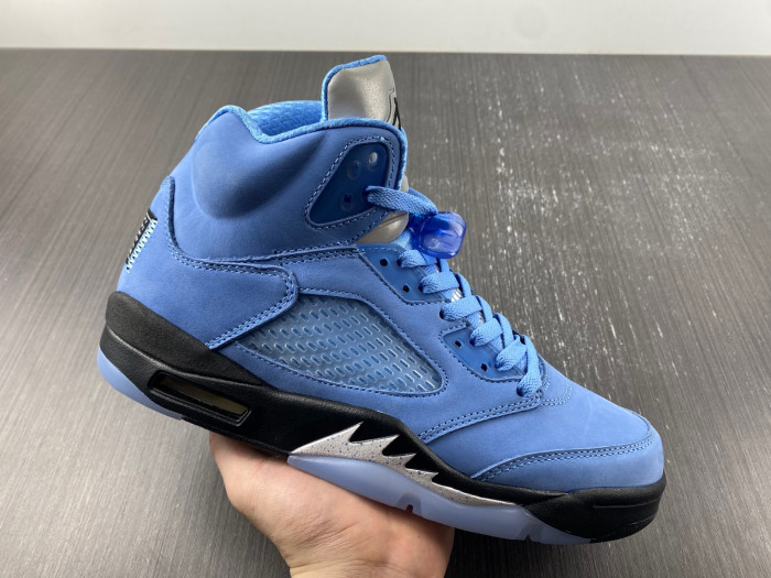 Air Jordan 5 RETRO  “UNC”  DV1310-401