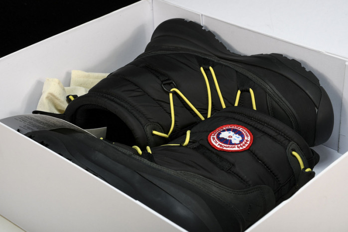 Can*a Go*e toronto boot