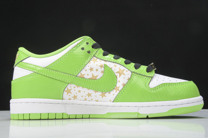 nike sb dunk low stars mean green dh3228-101