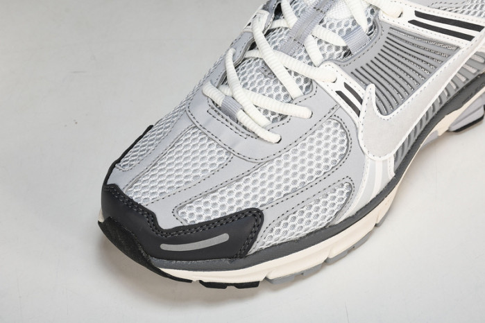 Nike Zoom Vomero 5  Vast Grey  BV1358-001