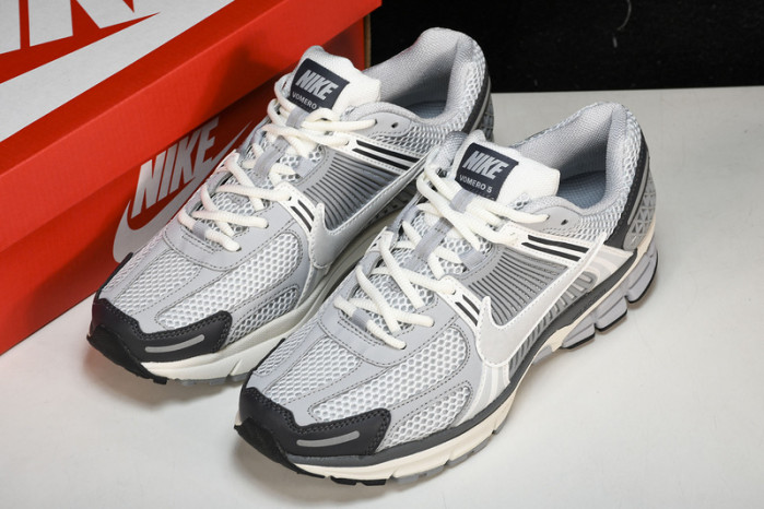 Nike Zoom Vomero 5  Vast Grey  BV1358-001