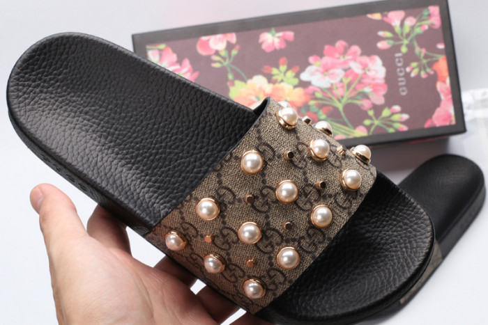 GUCC SANDALS