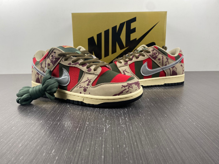 Nike SB Dunk Low Freddy Krueger   313170-202