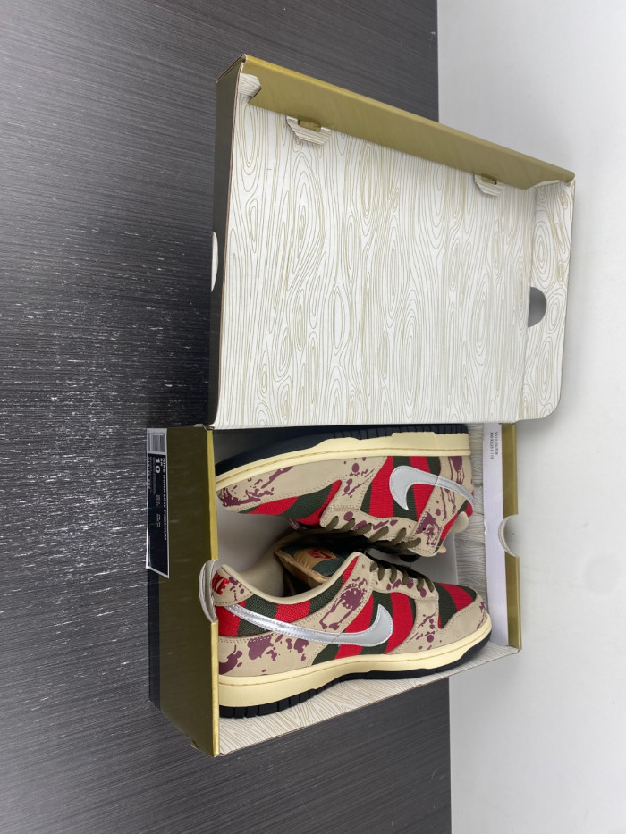 Nike SB Dunk Low Freddy Krueger   313170-202