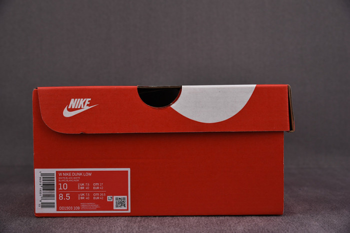 WMNS DUNK LOW 