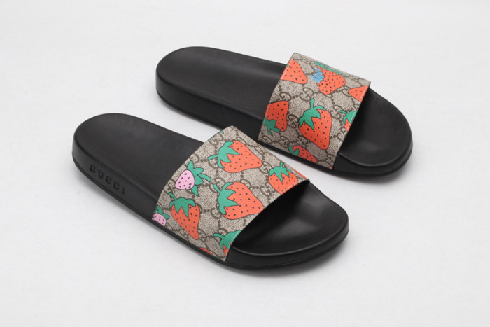 GUCC SANDALS