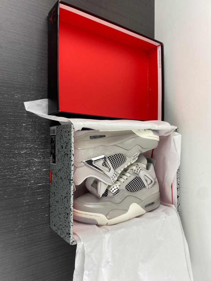 Jordan 4 Retro Frozen Moments   AQ9129-001