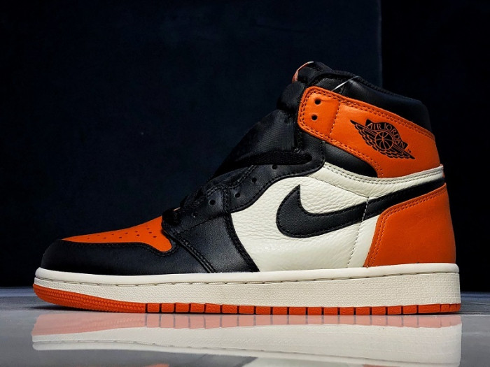 Jordan 1 Retro High Shattered Backboard  555088-005