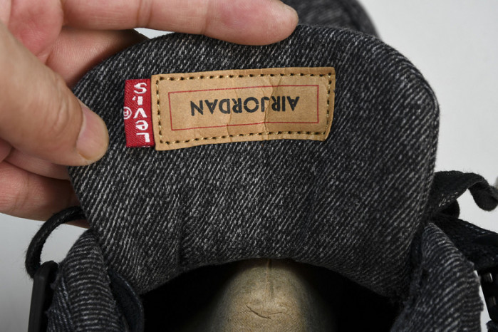 air jordan 4 retro L*v*s nrg  L*v*s - black denim ao2571-001