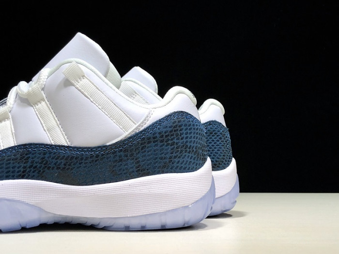 Air Jordan 11 Low 