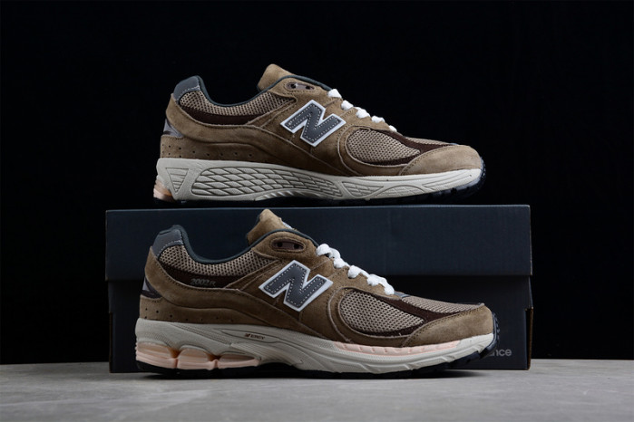 New Balance 2002R Olive Brown M2002RHN
