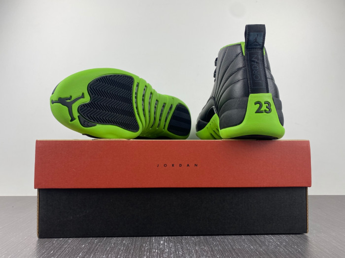 Jordan 12 BLACK/GREEN FLIGHT DOF