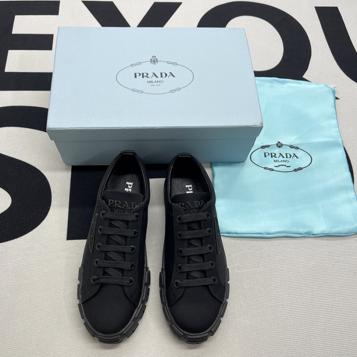 Pra*a  low top sneake
